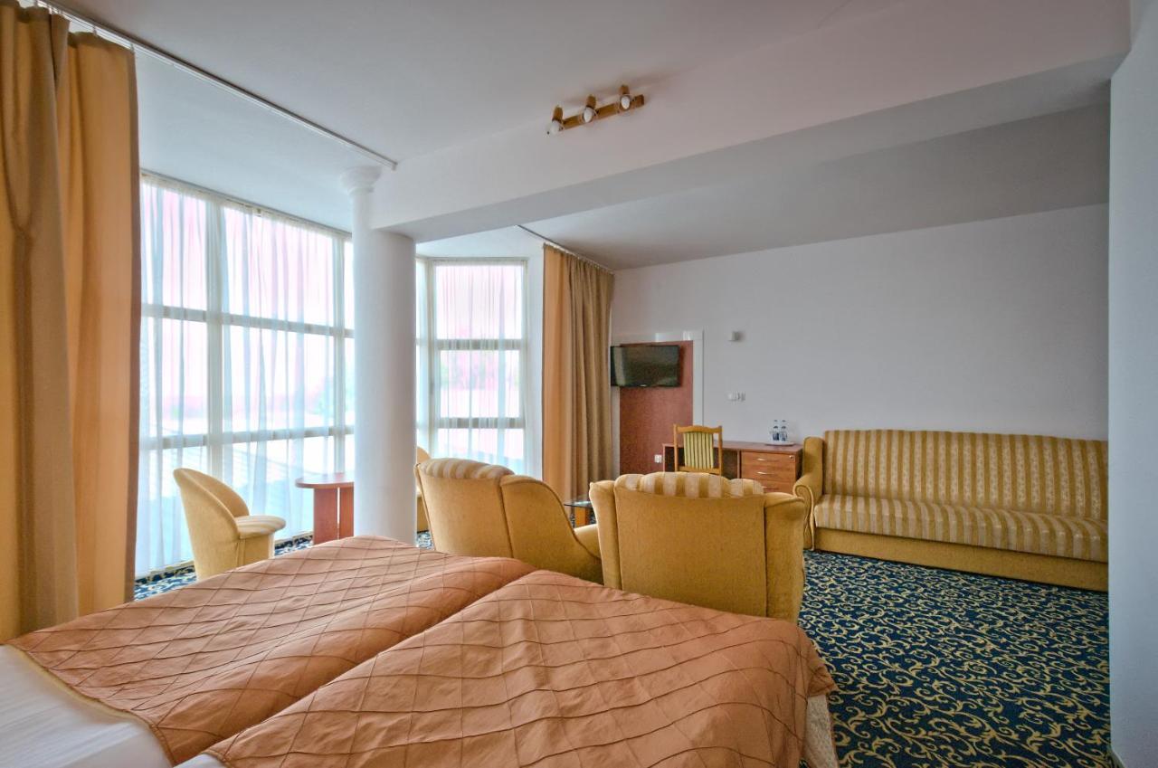 Hotel Sezam Kraczkowa Exterior foto